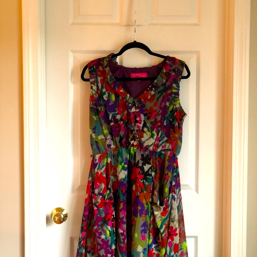 Nine and Co Sleeveless Watercolor Dress size 10